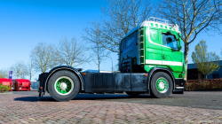 20260329-Tom-Holding-00105